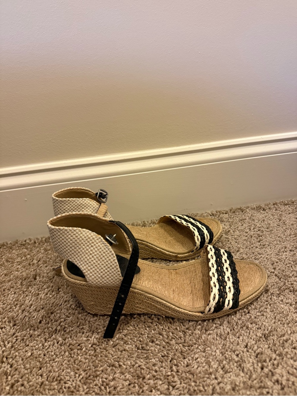 Lucky Brand Cream and Black Woven Espadrille Wedges